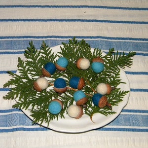 12 Felted Acorns-Needle Felted Acorns-Snow Flake Mix-Christmas Bowl Filler-Holiday Decor