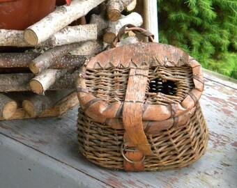 FISHING BASKET MINIATURE CREEL GEAR /& ROD COLLECTIBLE MINI CLOCK