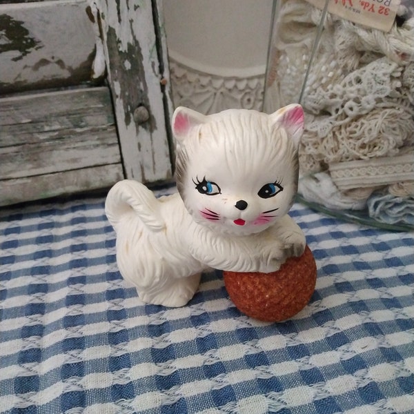 1950's Vintage MCM Porcelain White Kitten with Ball of Yarn Figurine, Japan