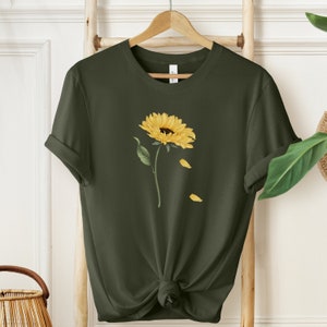 Gift-For-Sunflower-Lover, Sunflower Birth-Month-Flower-Shirt Leo-Birthday-Gift, Sunflower-Tee, Gifted Boho Shirt, Gifts-For Nature Lovers,