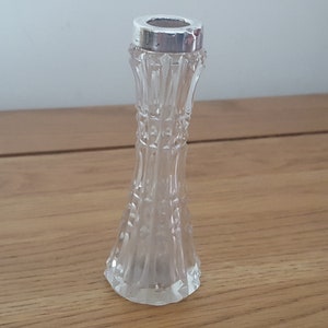 Antike silberfarbene Glasvase c1921, Asprey & Co Ltd, Birmingham, Single Stem Vase, Pressglas, Massiver Silberrand