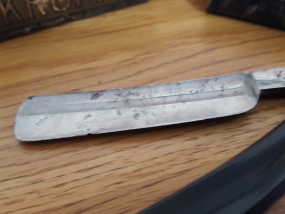 Vintage Kropp Straight Razor: Sheffield Cut Throat Razor, Boxed