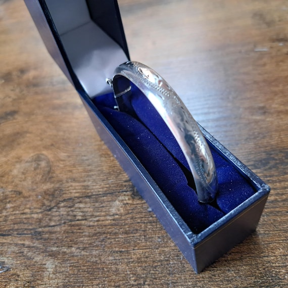Vintage Hallmarked Solid Silver Bangle Bracelet -… - image 4