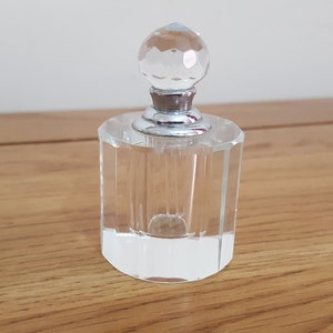 Vintage Glass Perfume Bottle, Collectable empty bottle, Glass Bottle with Stopper, cut crystal perfume bottle