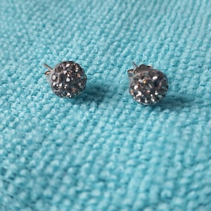 Vintage Silver Earrings, Stud earrings, pierced ears, sterling silver jewellery