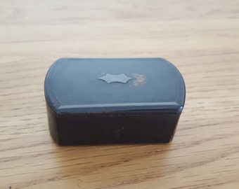 Victorian Papier-mâché Snuff Box: Antique Lacquered Tobacco Box with Silver Inlay