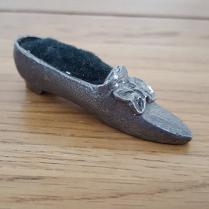 Antique Pewter Pin Cushion, shoe shaped, Vintage sewing accessory, home decor, Pewter Shoe, collectable old shoe, Pin Cushion