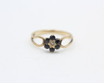 9ct gold diamond & sapphire cluster ring (1.1g) SIZE J, fine jewellery