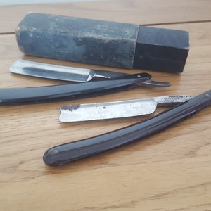 Antique Double Boxed Straight Razors, William Rodgers and other, 2 cut throats