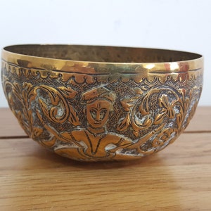 Vintage Indian Brass Bowl: Decorative Buddha Elephant Dish