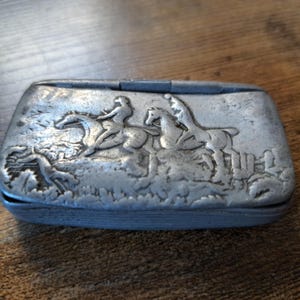 Vintage White Metal Snuff Box, Metal Snuff Pot, Snuff Holder, Hinged lid, Pocket Snuff Box, hunting scene