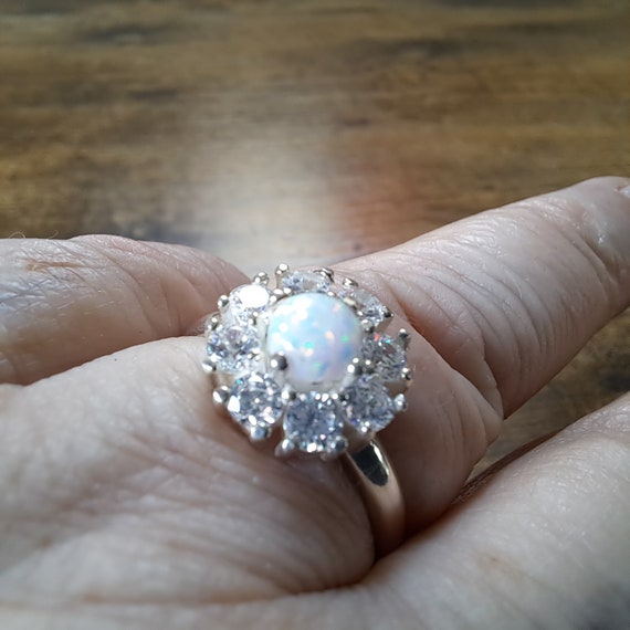 Vintage Solid Silver Opal Set Cluster Ring, Size … - image 4