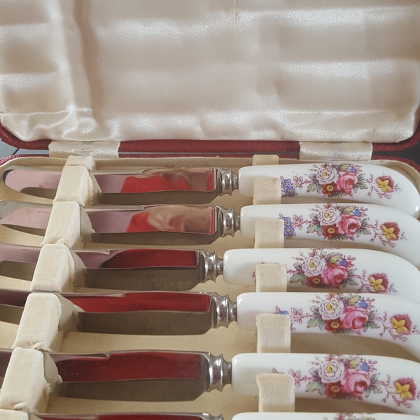 Vintage Royal Crown Derby Butter Knives, Coffret de couteaux, Poignées en céramique, Ensemble Collectors