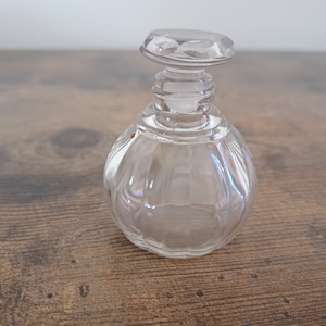 Vintage Glass Perfume Bottle, Collectable empty bottle, Glass Bottle with Stopper