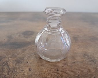 Vintage Glass Perfume Bottle, Collectable empty bottle, Glass Bottle with Stopper