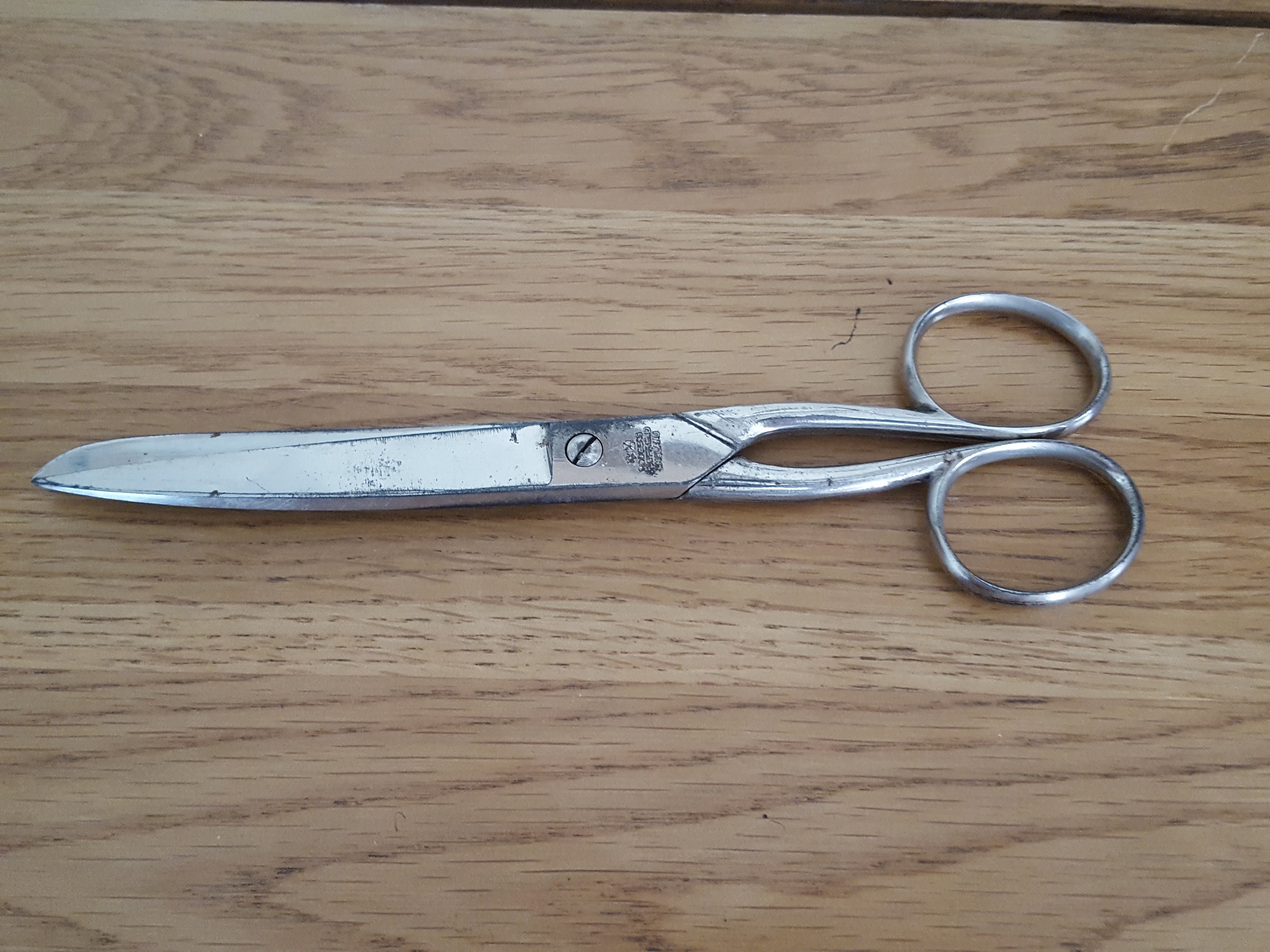 Silver Stork Embroidery Scissors, Sewing Scissors, Quality Crane Craft  Scissors, Knitting and Crochet 