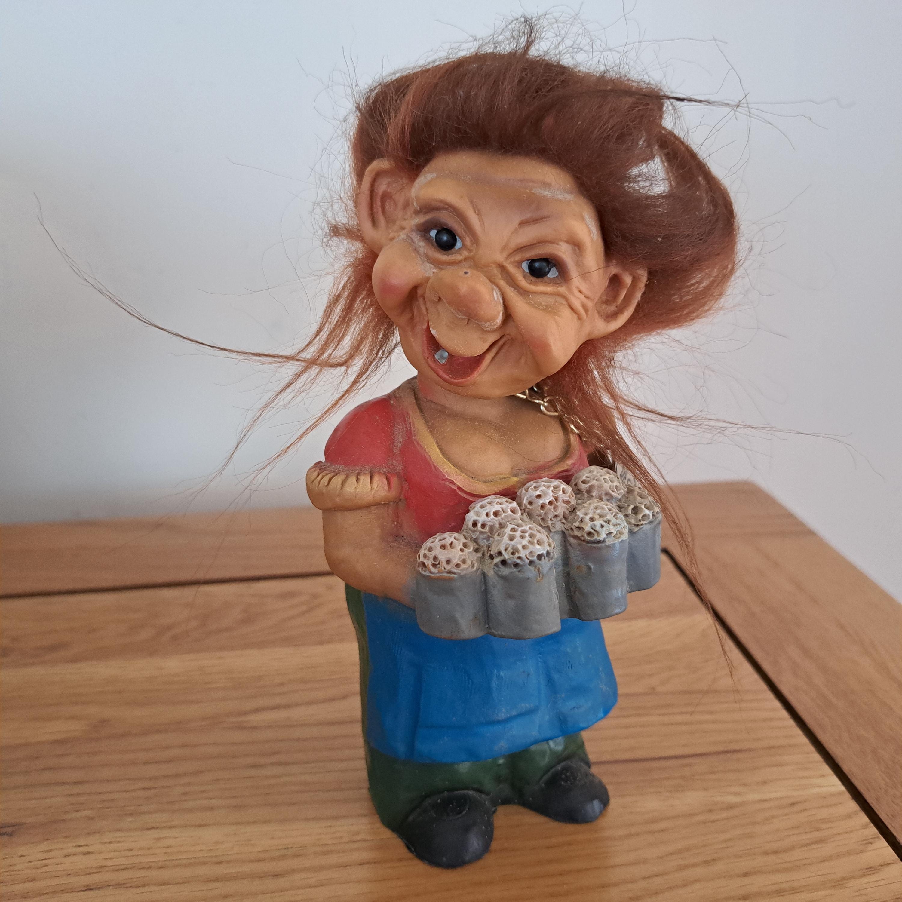 Jouet ancien troll nodder bobblehead vintage toy Heico serveuse de bière taverne