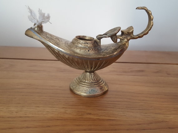 Vintage Aladdin Lamp, Home Decor, Altar Decor, Meditation, Ornamental Lamp, Brass  Genie Lamp 