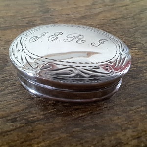 Vintage 925 Sterling Silver Pill Box: Etched Trinket Pot