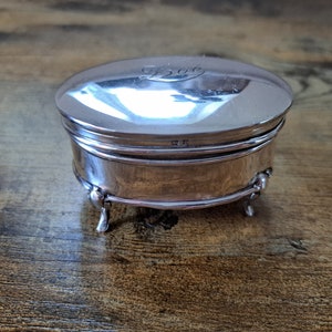 Antique Silver 4 footed trinket box, 1918, Small Jewellery Pot, lidded box