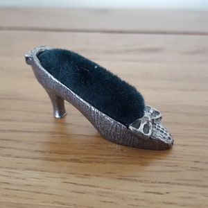 Antique Pewter Pin Cushion, shoe shaped, Vintage sewing accessory, home decor, Pewter Shoe, collectable old shoe, Pin Cushion