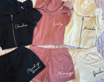Custom bridesmaid pajama set, bridal party pjs, bridesmaids getting ready outfit, bridesmaid sweatsuit, custom bridesmaid gift, Short