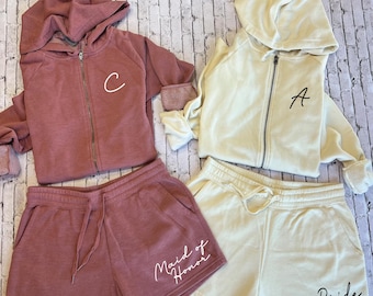 Custom bridesmaid pajama set, bridal party pjs, bridesmaids getting ready outfit, bridesmaid sweatsuit, custom bridesmaid gift, Short