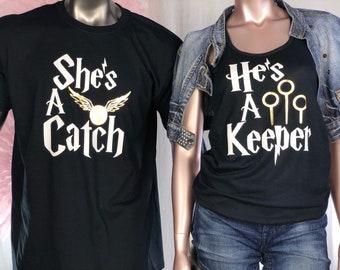 She's a Catch He's a Keeper bijpassende shirts voor koppels, shirts voor man en vrouw, shirts voor koppels, bijpassende shirts voor het gezin,