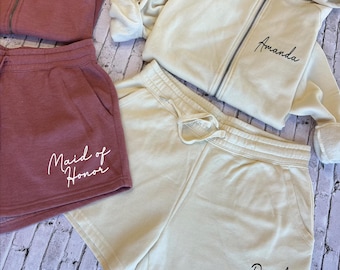 Custom bridesmaid pajama set, bridal party pjs, bridesmaids getting ready outfit, bridesmaid sweatsuit, custom bridesmaid gift, Short