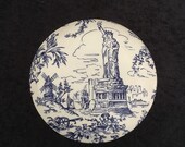 Rare Tiffany Co. quot New York Toile quot porcelain jewelry or trinket box made in England (1994).