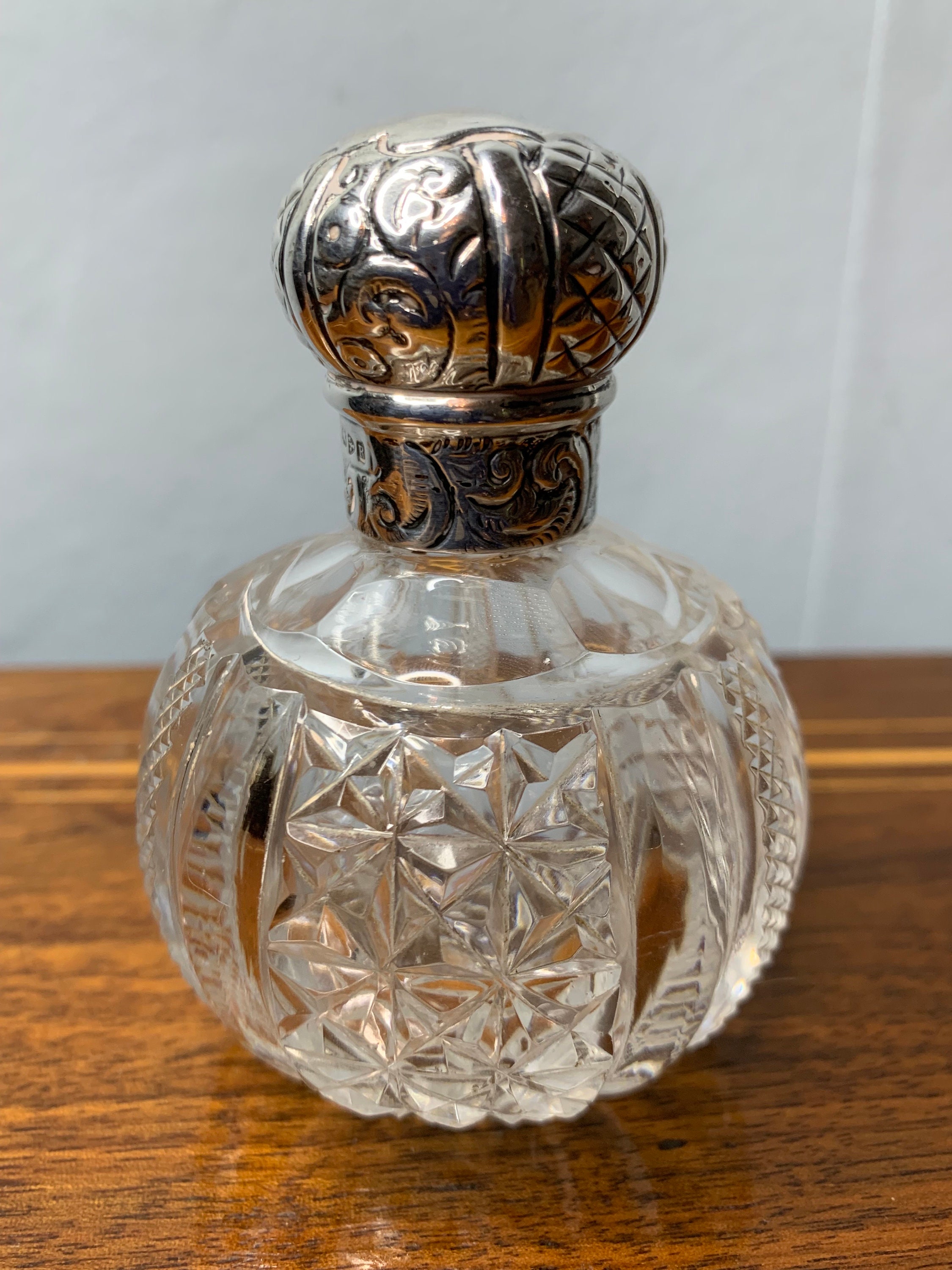 ♢銀製 ガラス 薔薇文様 透かし彫り 被せ 香水瓶 アールヌーボー様式
