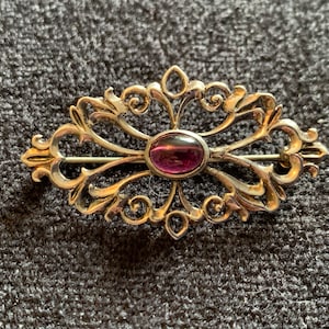 Vintage Sterling Silver Celtic knot style brooch