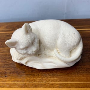 Escultura vintage de alabastro de un gato