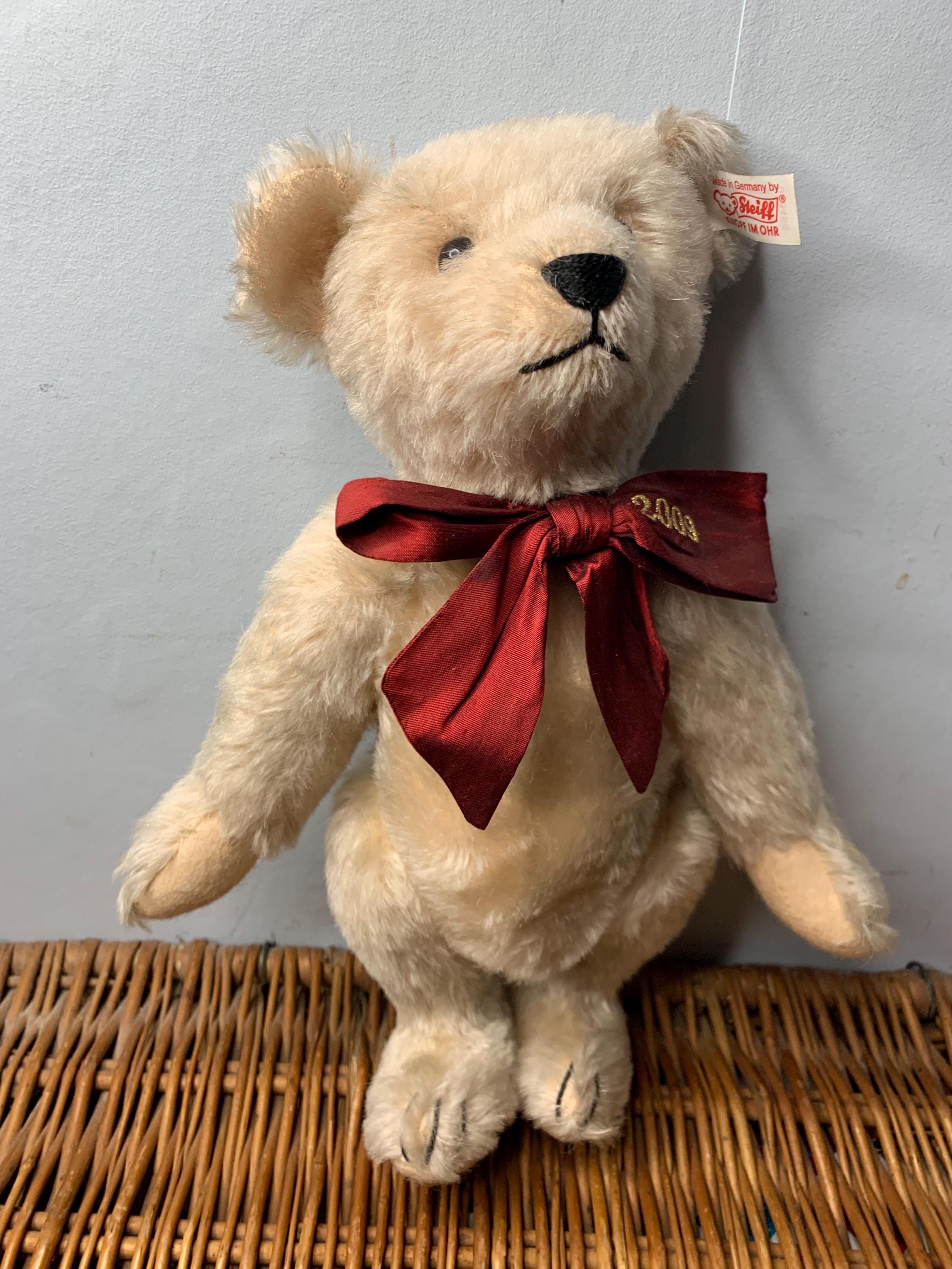 シュタイフ　steiffベア　マーガレット　ヴィンテージ STEIFF Anniversary Margaretes Rose Mohair Limited Edition With Red