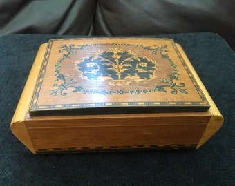 Vintage Sorrento ware Inlaid Wood Jewellery Music Box