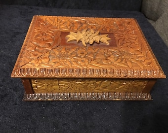 Vintage Rare and truly Exceptional Black Forest carved Music / Jewellery Box