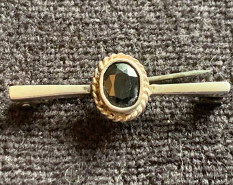 Exquisite kleine Vintage Memorial Sterling Silber und Jet Bar Brosche