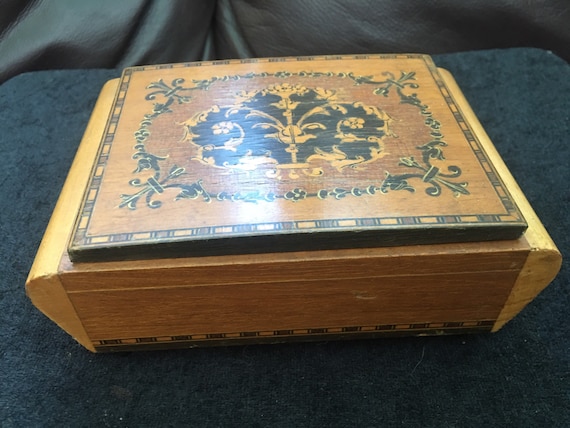 Collectible wooden music box discount