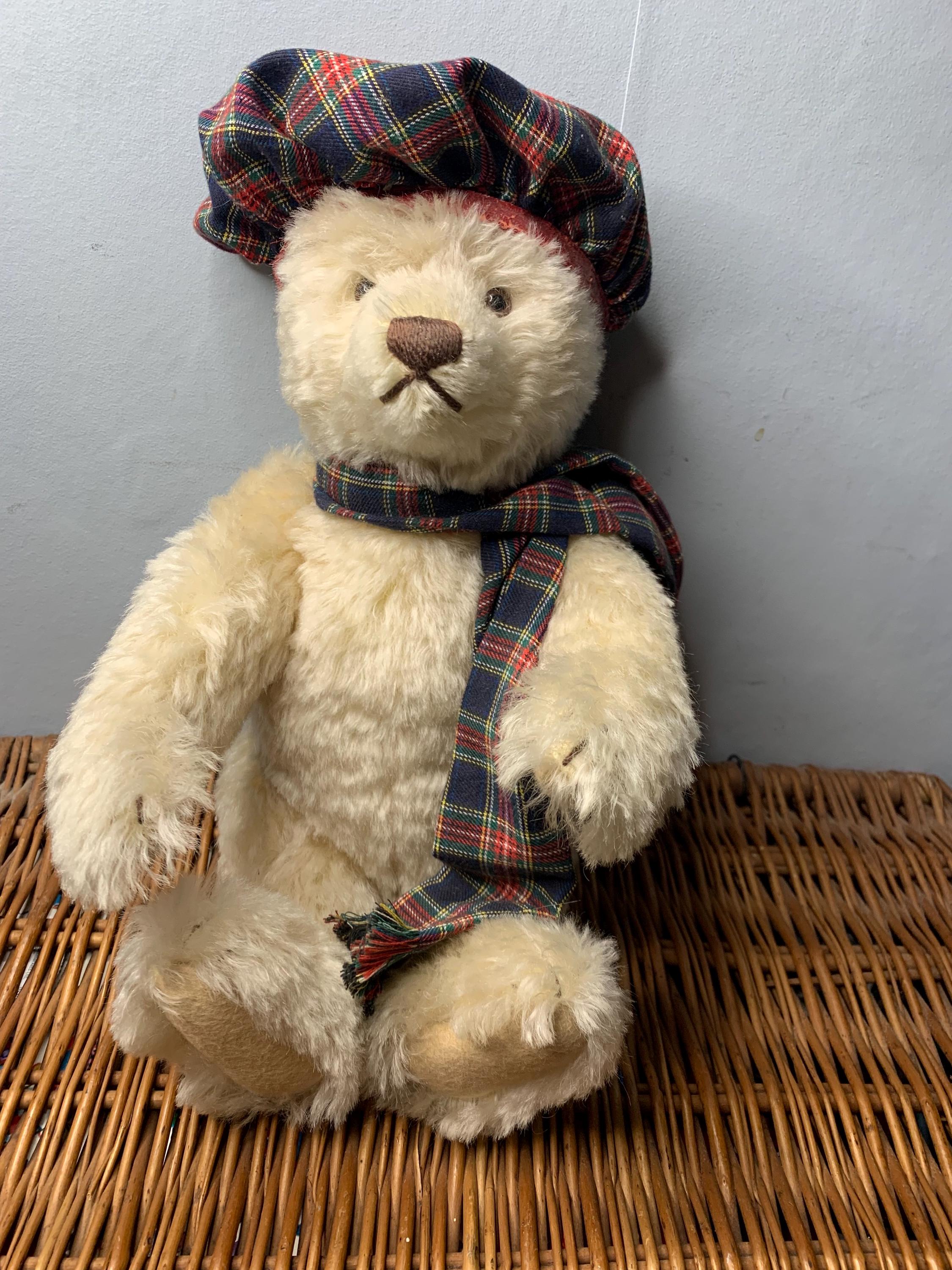 STEIFF Hamish Winter Bear Part of the Season Collectiin EAN65449