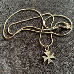 Vintage Sterling Silver malstese cross and chain