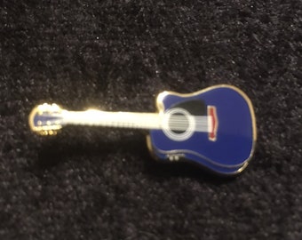 Fender Club blue acoustic guitar Pin Badge