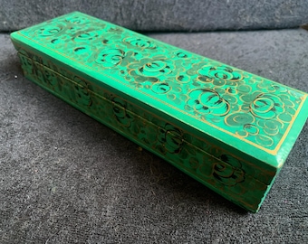 Vintage Kashmir lacquer Jewellery Box with hand painted Leaves and  Flowers