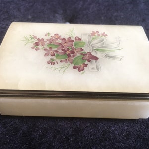 Vintage 1950s Alabaster ladies dressing table box / scatola di sigarette