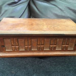 Ninnolo in legno intagliato vintage, Scatola per gioielli, Scatola per sigarette