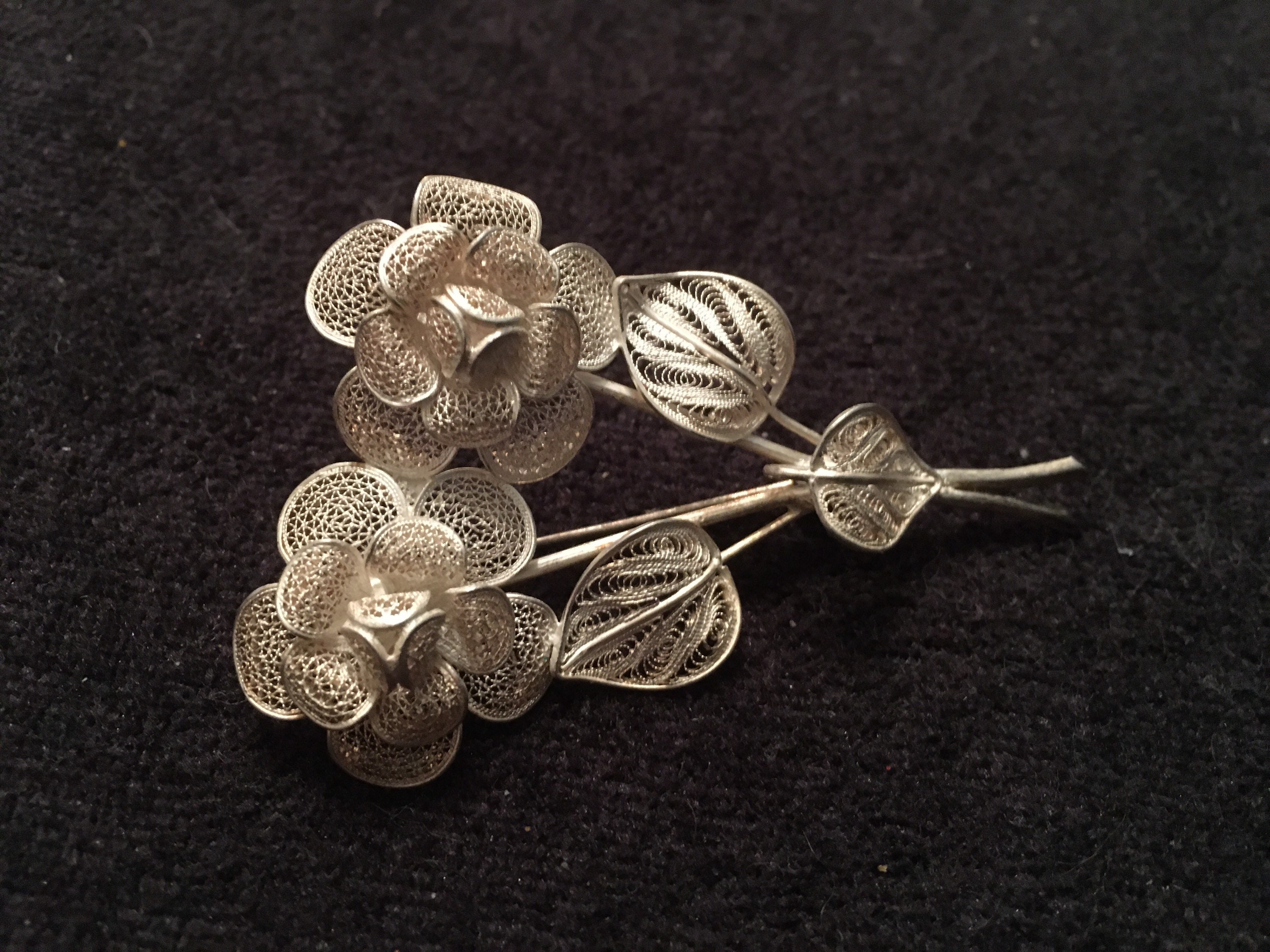 Louis Vuitton Monogram Flower Brooch - White, Silver-Tone Metal Pin,  Brooches - LOU534873