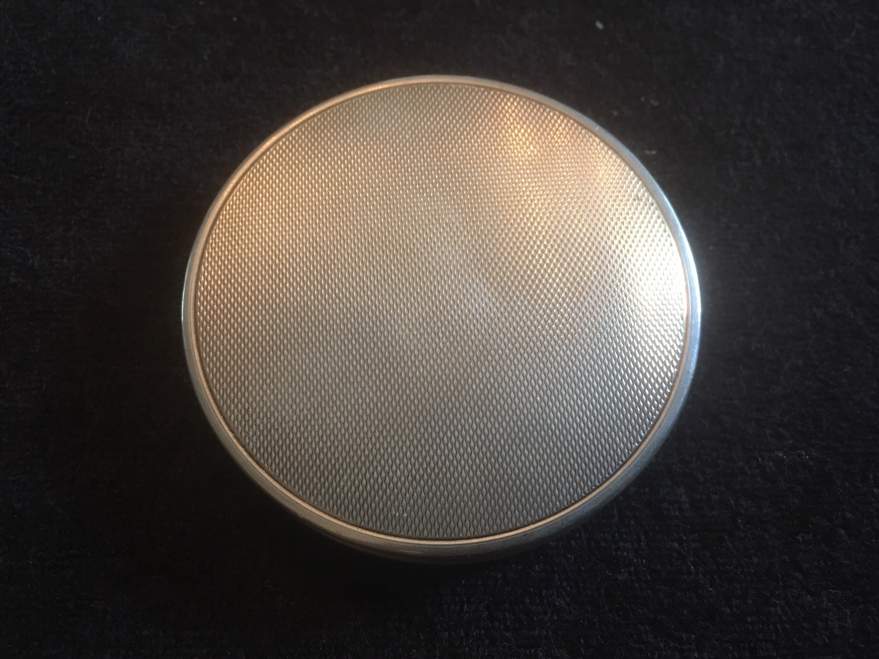Stunning Vintage Solid Sterling Silver Engine Turned Powder compact case by Walker and Hall