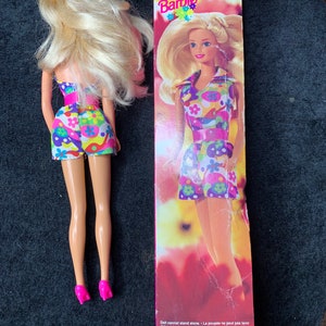 Coffret Barbie Color Reveal fantastique Modèle aléatoire Coffret Barbie Color Reveal fantastique Modèle aléatoire