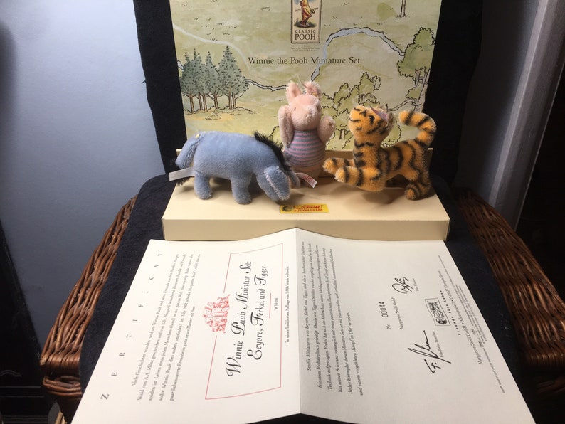 Vintage STEIFF Winnie the Pooh miniature set Limited Edition Collectors Club Eeyore Piglet and Tigger EAN 354205 image 3