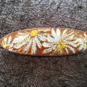 Vintage Enamel Brooch on Copper with Daisys