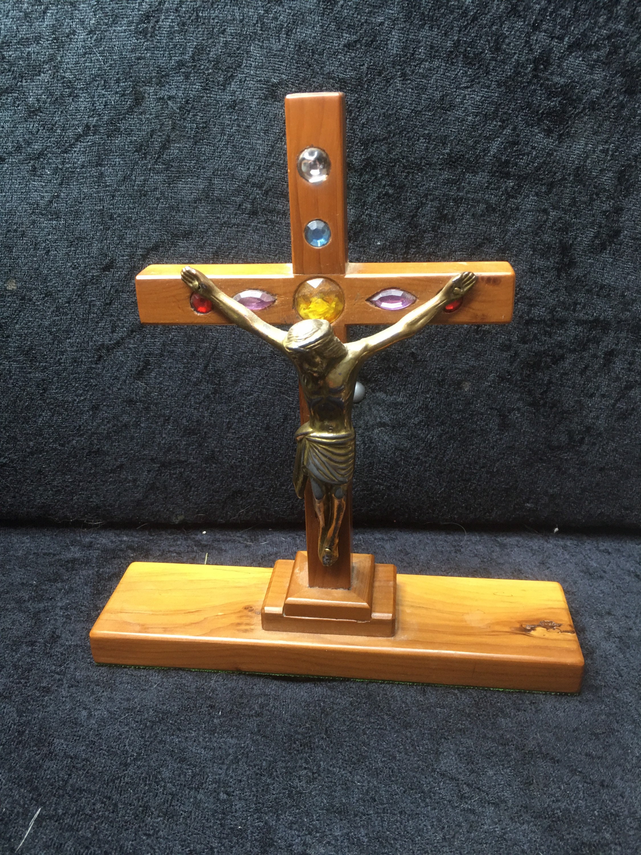 木製の十字架に架けられたイエスのビンテージ像 - Etsy 日本